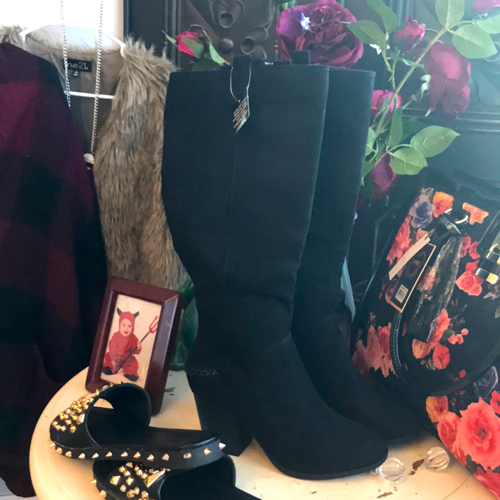 Black Ana Lendy boots upper Leather